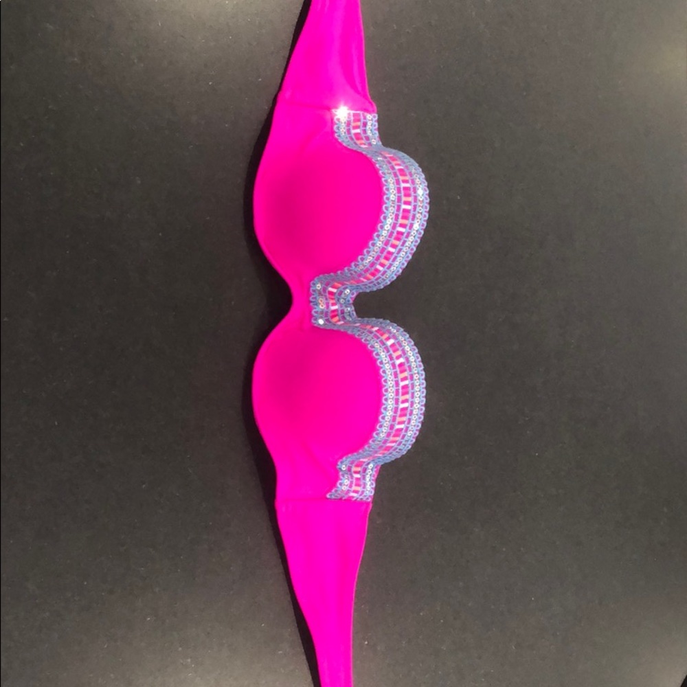 Strapless bikini top